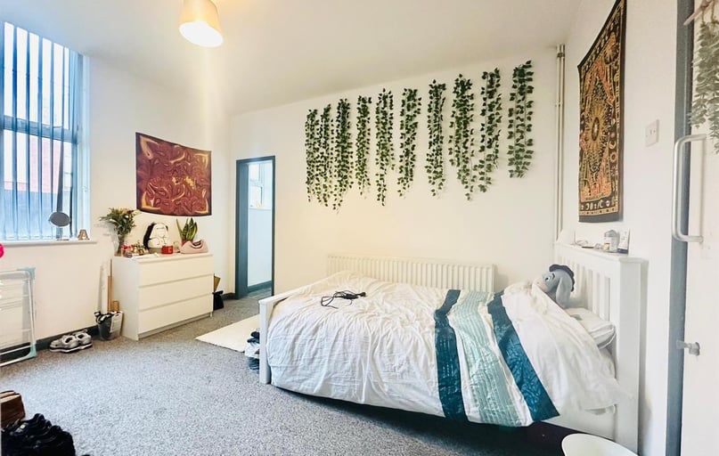 Park Road, Lenton, Nottingham - Image 1